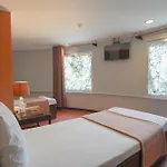Arzo Hotel Manila