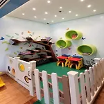 Avery\'S Place @ One Eastwood Avenue