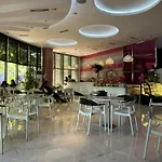 Azure Urban Resort - Modern Gaming Staycation