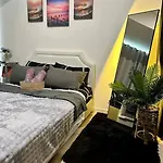 Azure Urban Resort - Modern Gaming Staycation