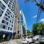 Muji Kltower Makati - Greenbelt - With Pool Access