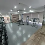 Makati Bliss Apartment - Cozy Urban Retreat