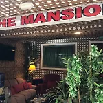 The Mansion - Backpackers Near Airport