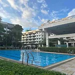 Modern Japanese Resort-Type Condo