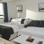 Short Term Rentals Makati Palanca