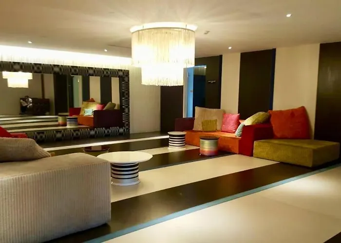 Cool 1Br Acqua Livingstone W/ Netflix, Pool & Gym