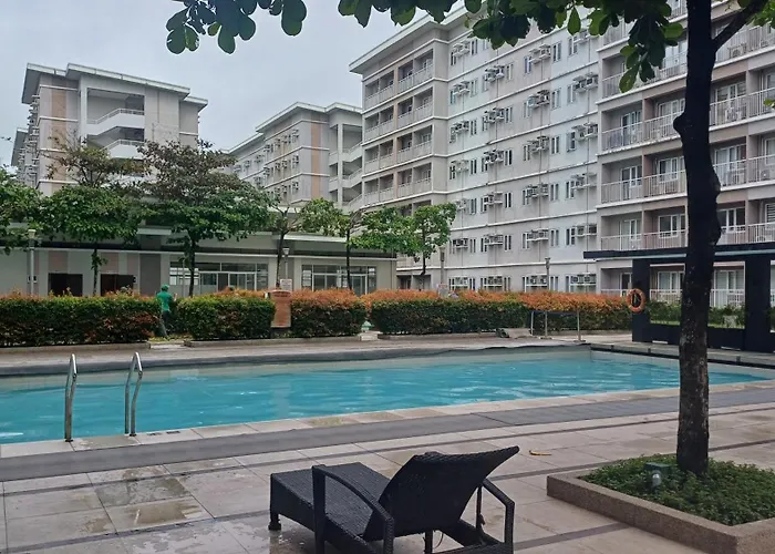 Condo Studio With Pool For Staycation