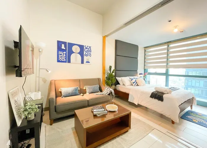 Sophisticated Bgc Stay At Uptown Area #Oursw30C2