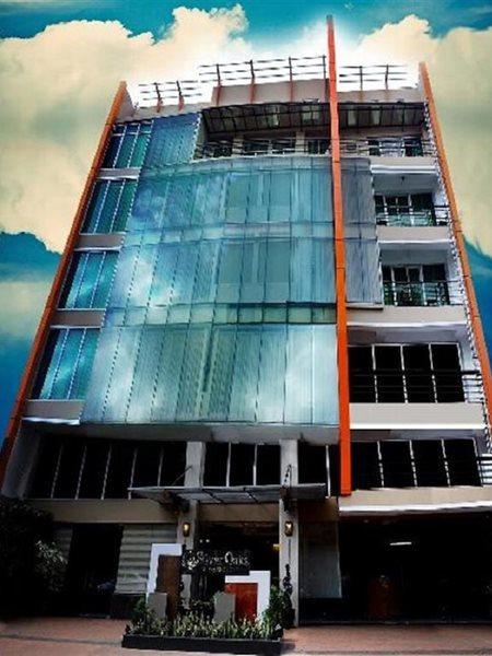 Silver Oaks & Hotel Manila