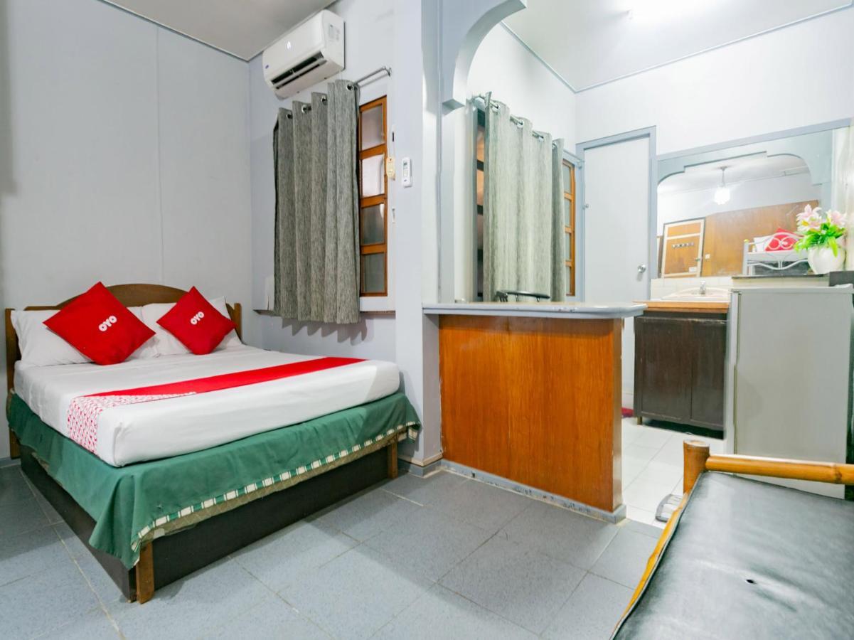 Oyo 722 Slouch Hotel 2*