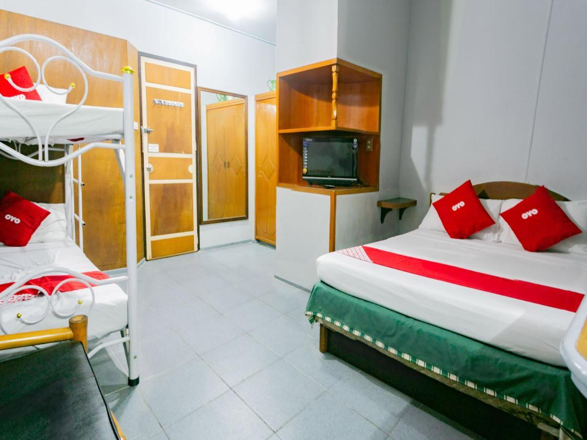 Hotel Oyo 722 Slouch Manila