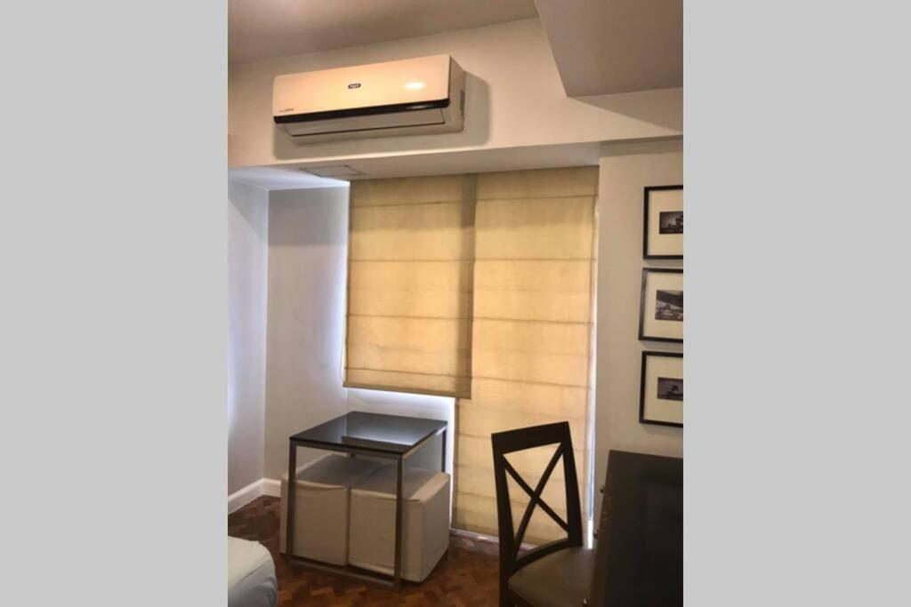 At The Olympia, Prime Makati Location Near Ayala Triangle Gardens -free Wifi And Pool Use Apartment