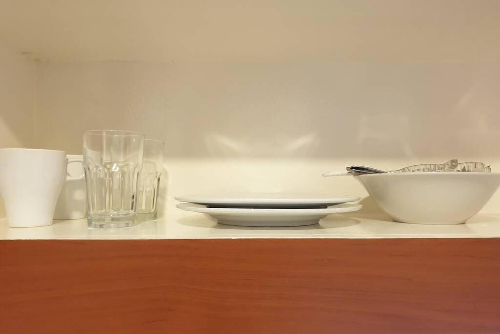 At The Olympia, Prime Makati Location Near Ayala Triangle Gardens -free Wifi And Pool Use * Manila