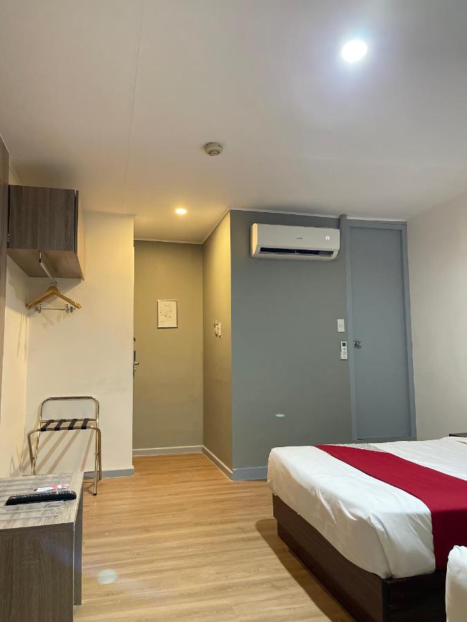 Anex Near Us Embassy 3* Manila