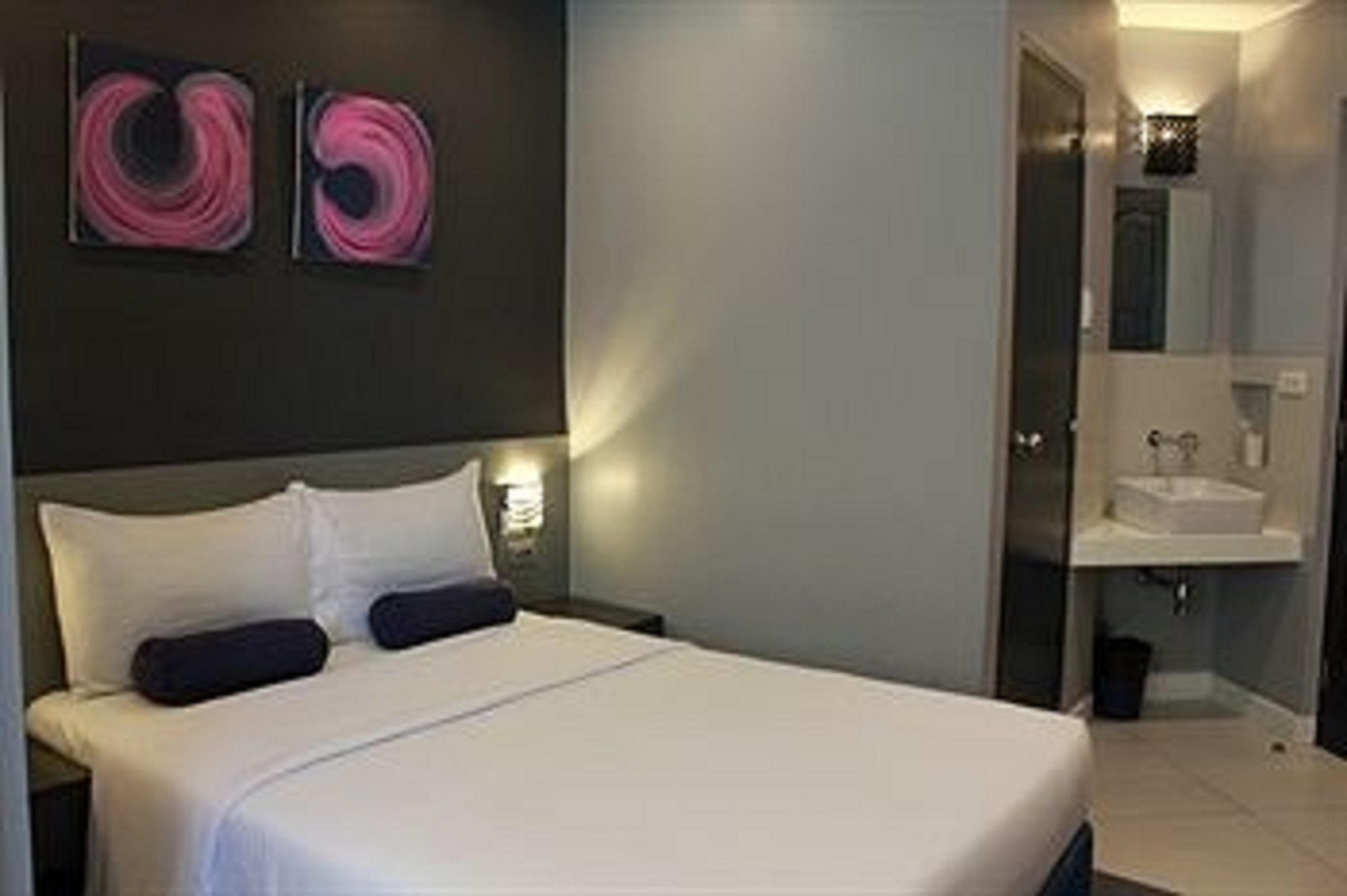 Inn Li Nakpil