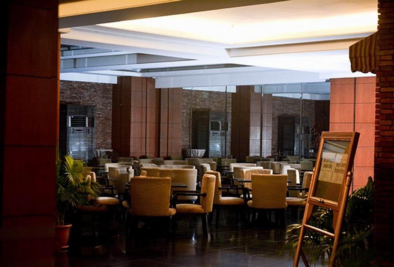 Hotel Citystate Tower 4*
