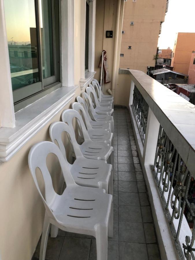 The Mansion - Backpackers Near Airport *