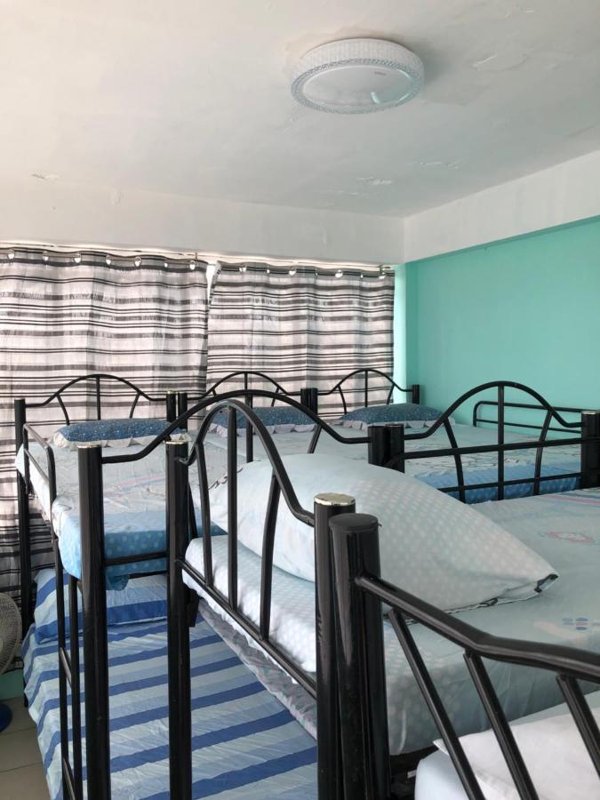 The Mansion - Backpackers Near Airport *