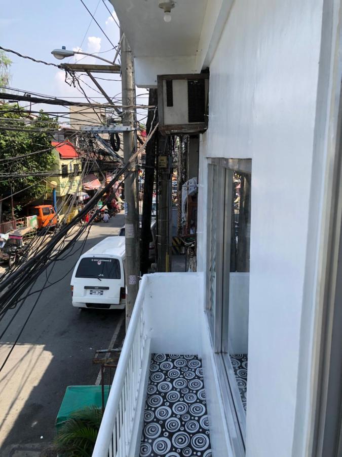 The Mansion - Backpackers Near Airport Apartment Manila