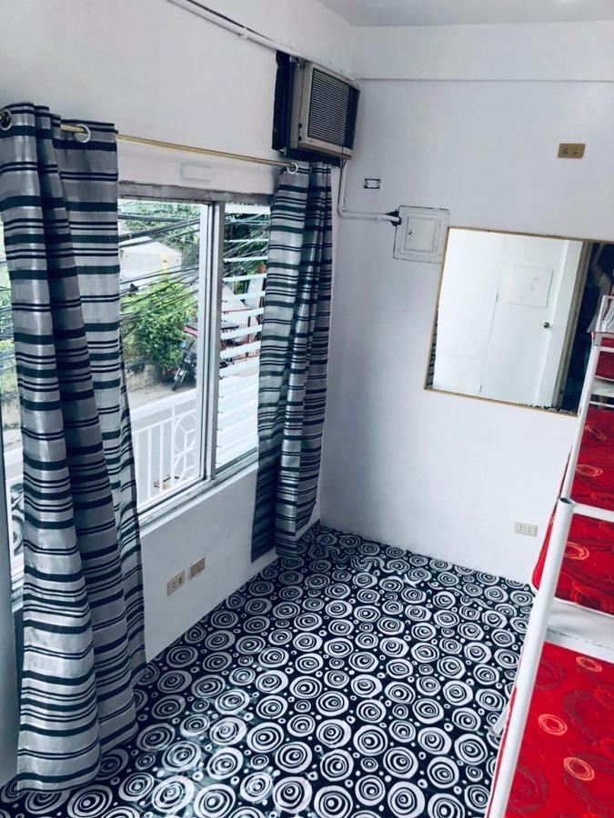 Apartment The Mansion - Backpackers Near Airport *