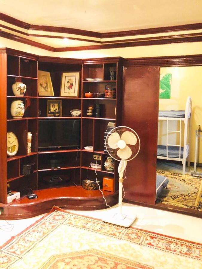Apartment The Mansion - Backpackers Near Airport *