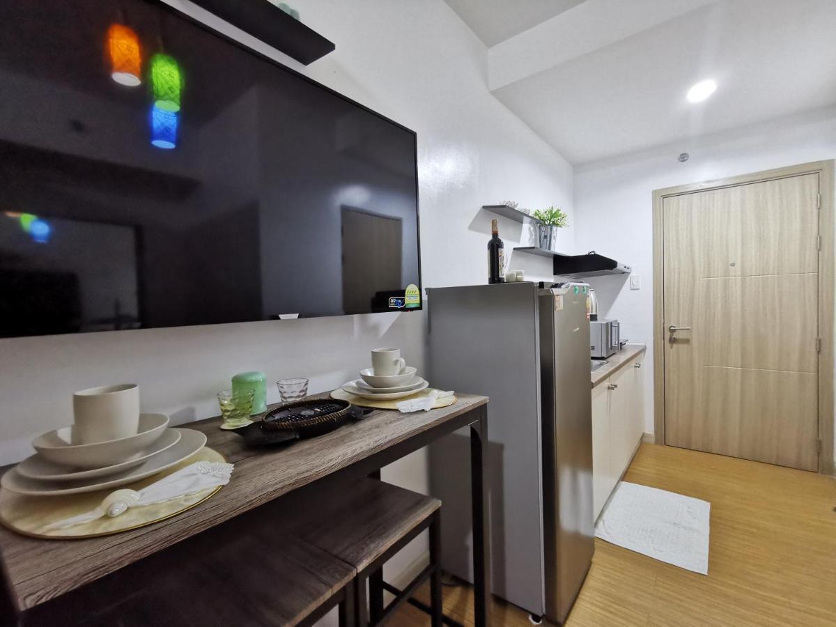 Ethan's Pad Nr. Bgc Apartment