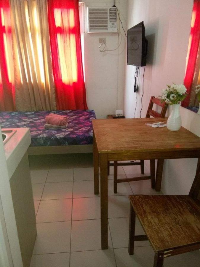 Apartment Urban Deca Tower @ Graceysplace Unit 4 Mandaluyong Manila