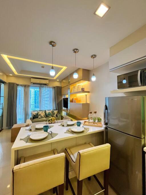 Modern 2-bedroom For 5 Across Moa Apartment