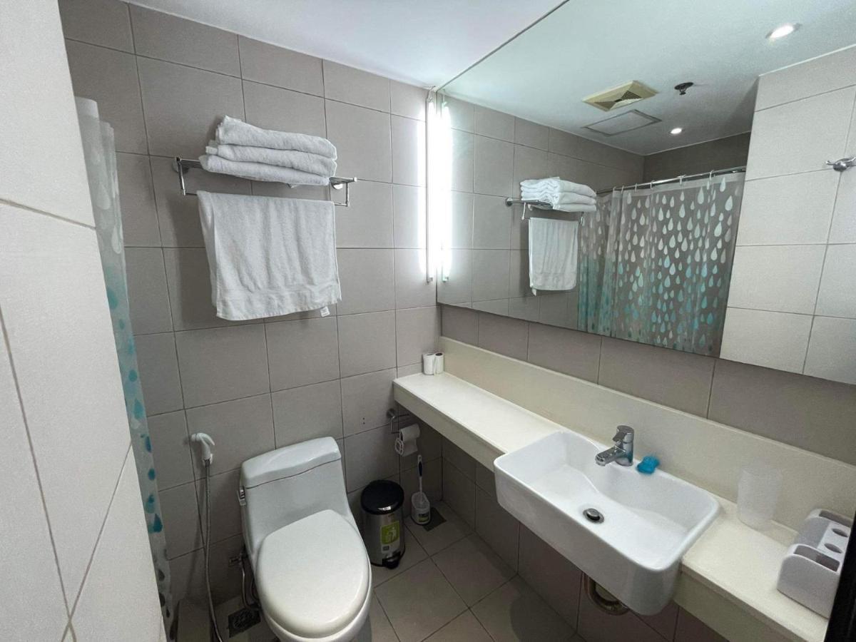2 Bedroom Portovita Tower 12-a
