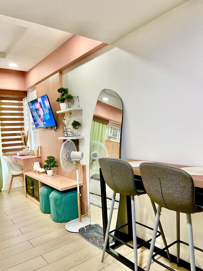 Two Palm Tree Aesthetic Condotel Apartment *