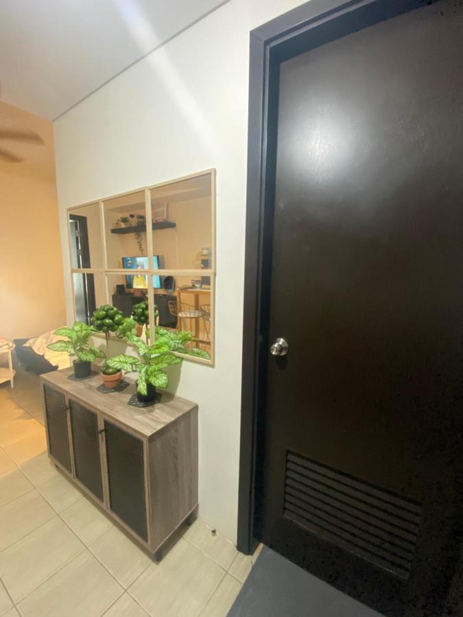 Your Crib - Kasara -19 D Tower 1 Manila