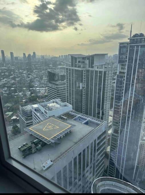 Luxury Living @ Eastwood Apartamento
