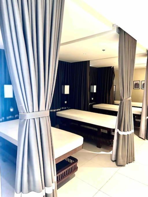 Luxury Living @ Eastwood * Manila