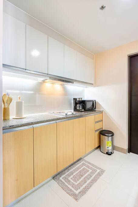 Luxury Living @ Eastwood * Manila