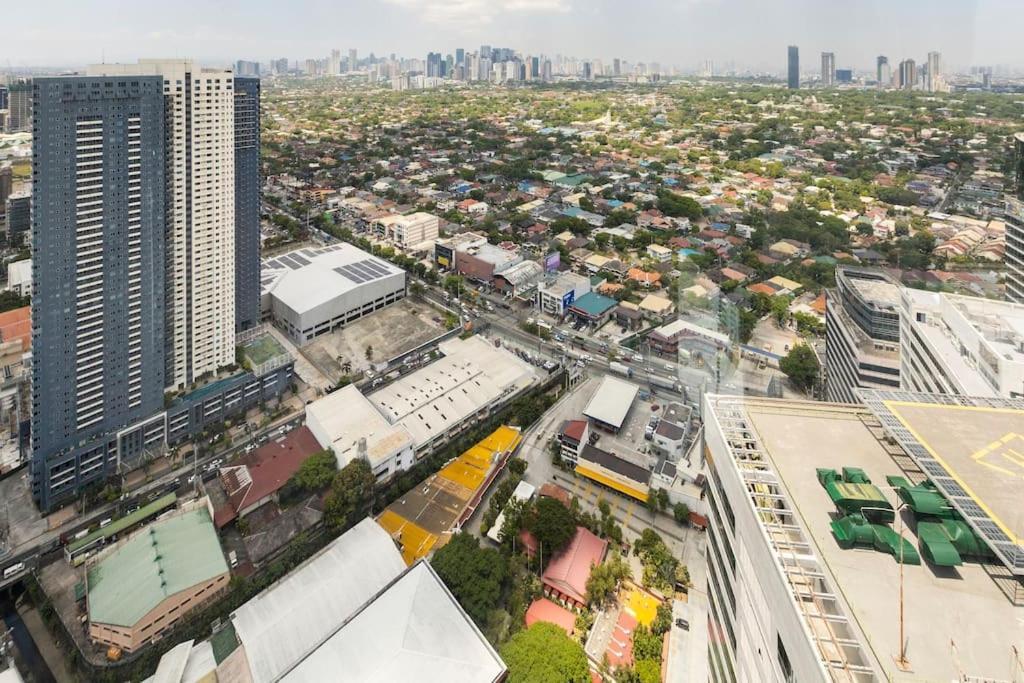 Luxury Living @ Eastwood * Manila