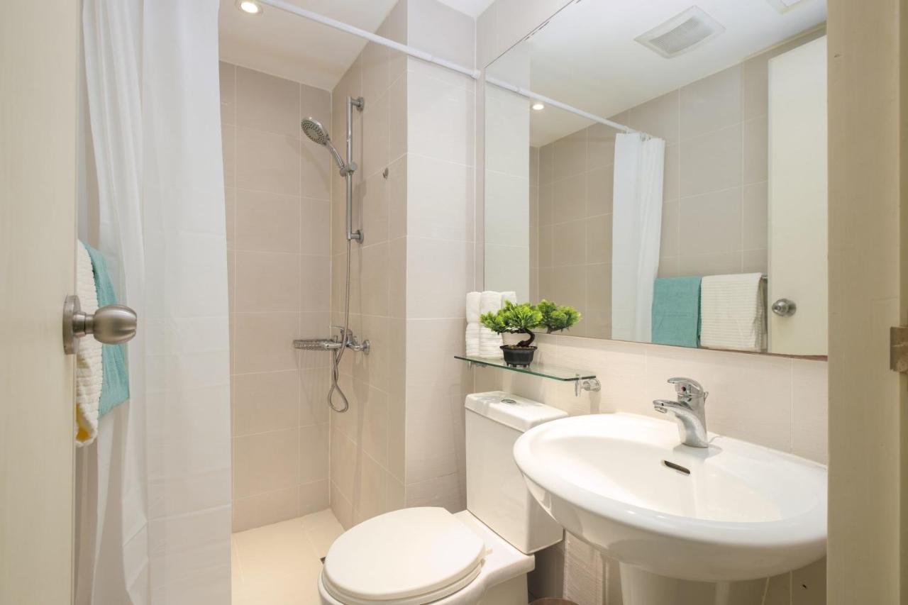 O&o Group- 1br Azure Pool Netflix * Manila