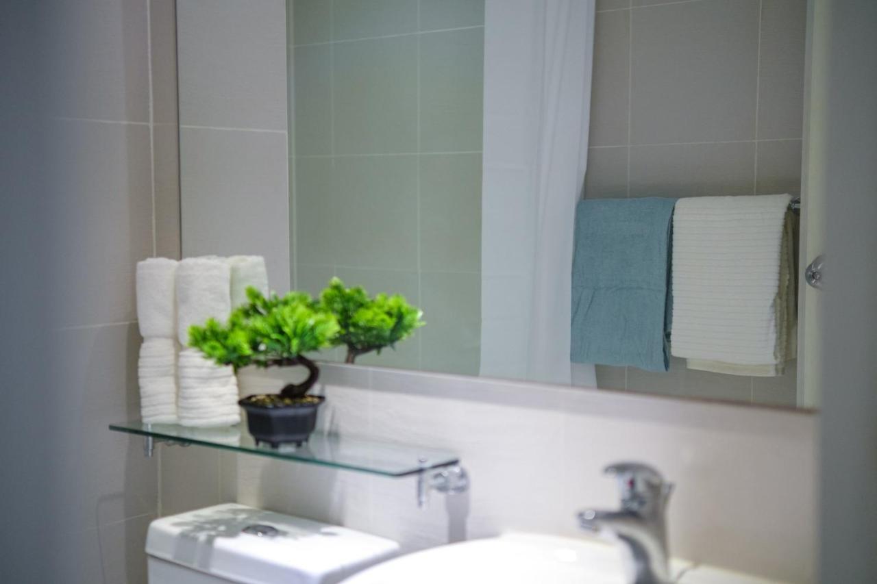 Holiday home O&o Group- 1br Azure Pool Netflix Manila