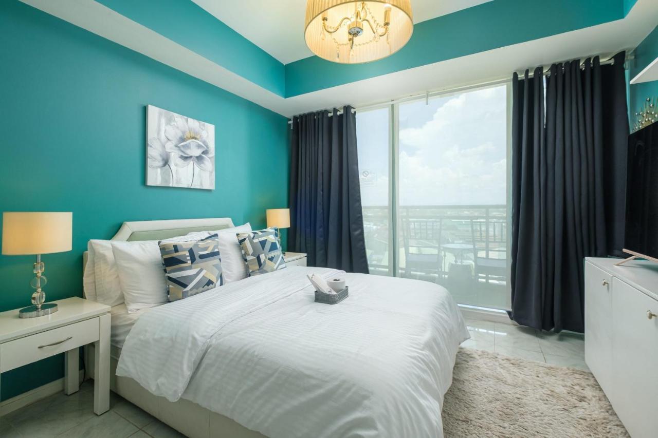 O&o Group- 1br Azure Pool Netflix Holiday home Manila