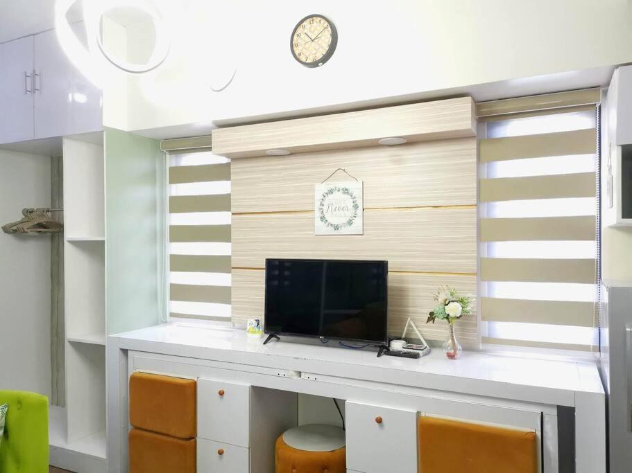 New Cosy 1br Above Air Mall Walk To Ayala/buendia Manila
