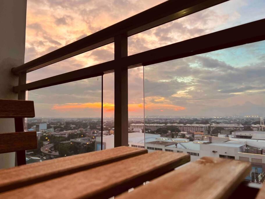 One Elegant 1bhk With View In Azure Urban And Residences Apartment