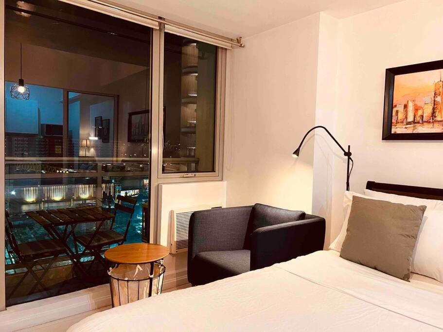 One Elegant 1bhk With View In Azure Urban And Residences