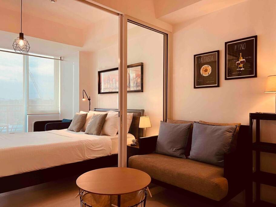 One Elegant 1bhk With View In Azure Urban And Residences Apartment Manila