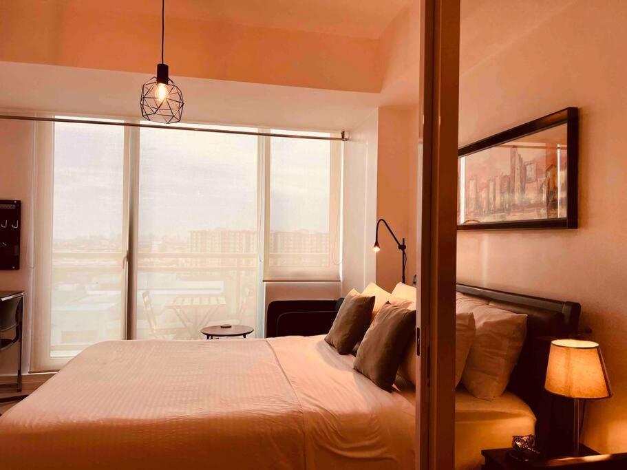 One Elegant 1bhk With View In Azure Urban And Residences *