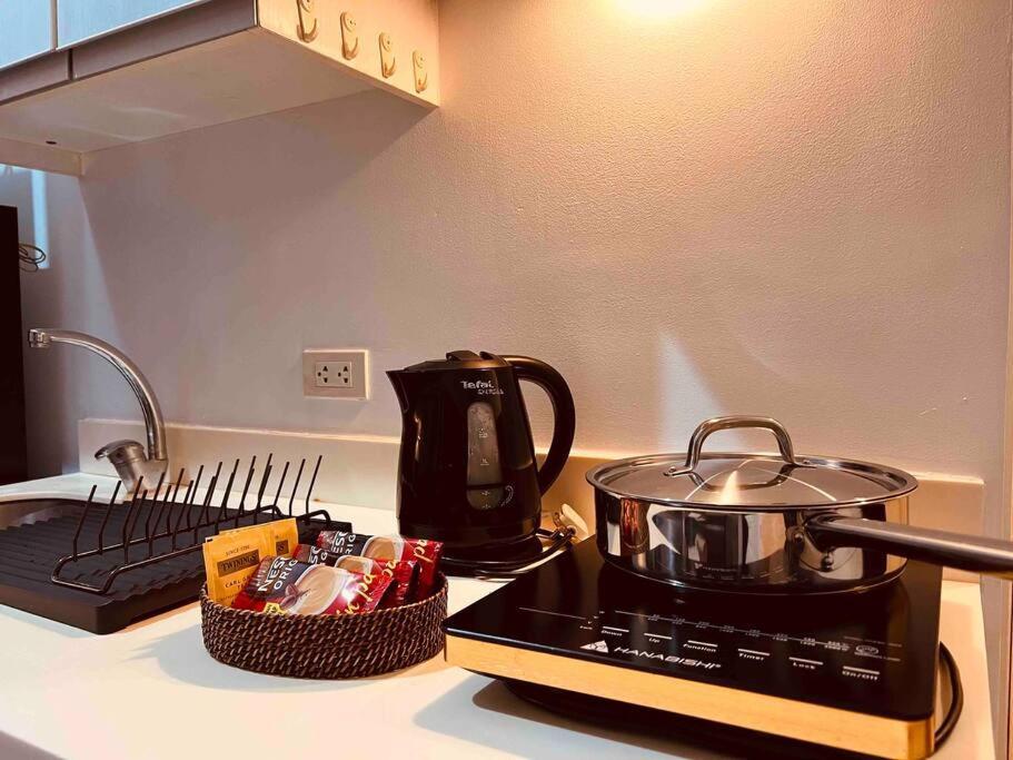 One Elegant 1bhk With View In Azure Urban And Residences Apartment Manila