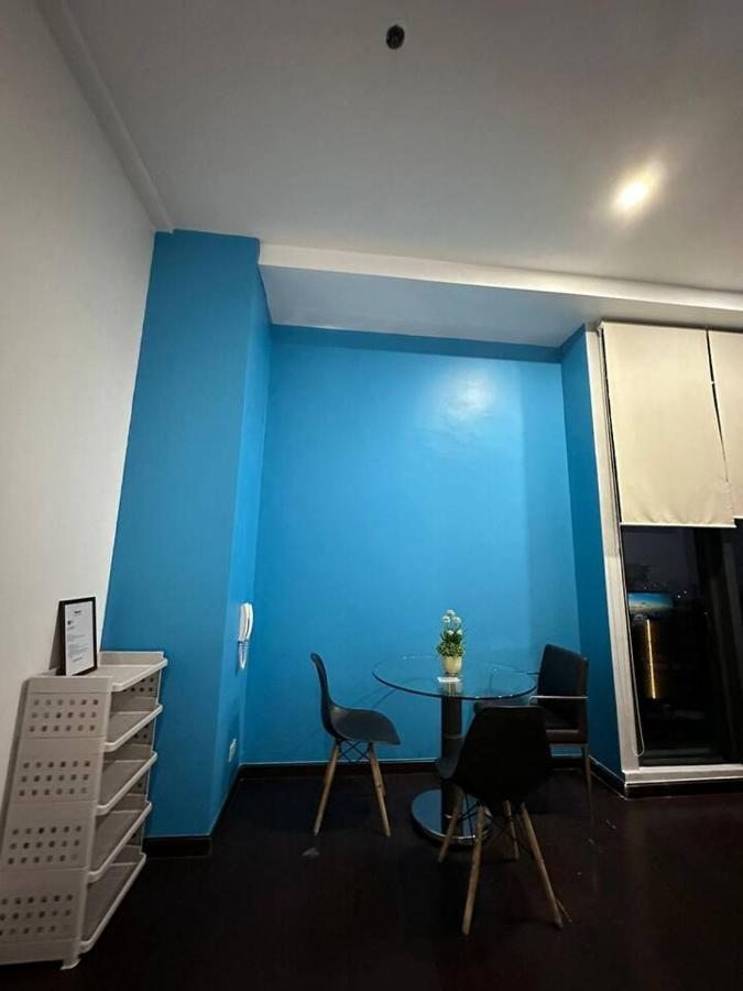 Homestyle Rare Find Corner Penthouse In The Gramercy Residences Apartment *