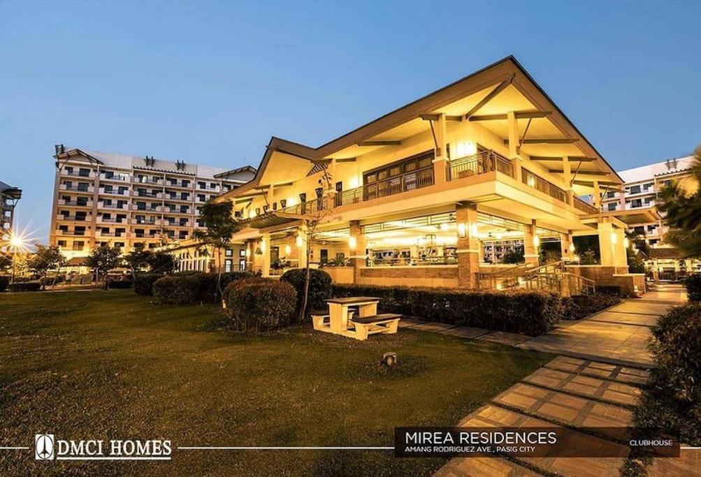 Rent A Comfy Ambience 2br *
