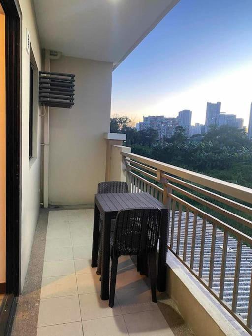 Rent A Comfy Ambience 2br Apartment Manila