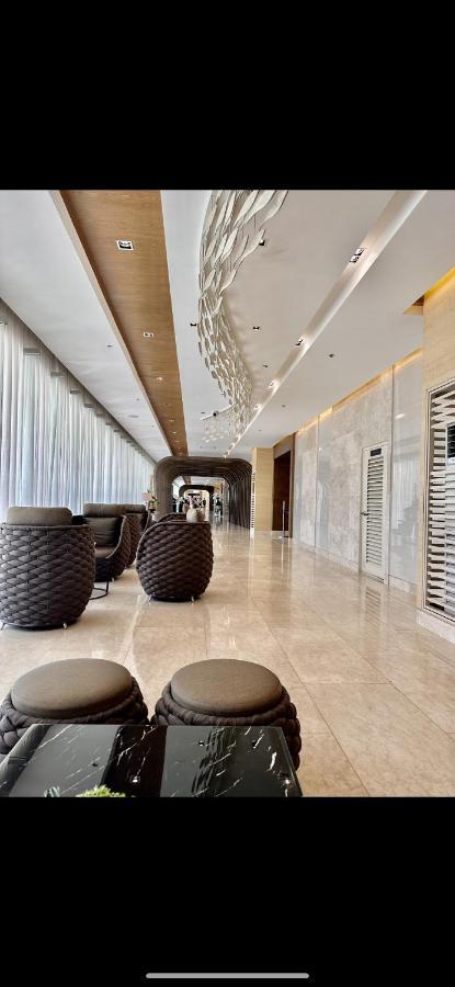 Shore 3 Residences Tower 1 Moa Pasay City, Philippines Apartment *
