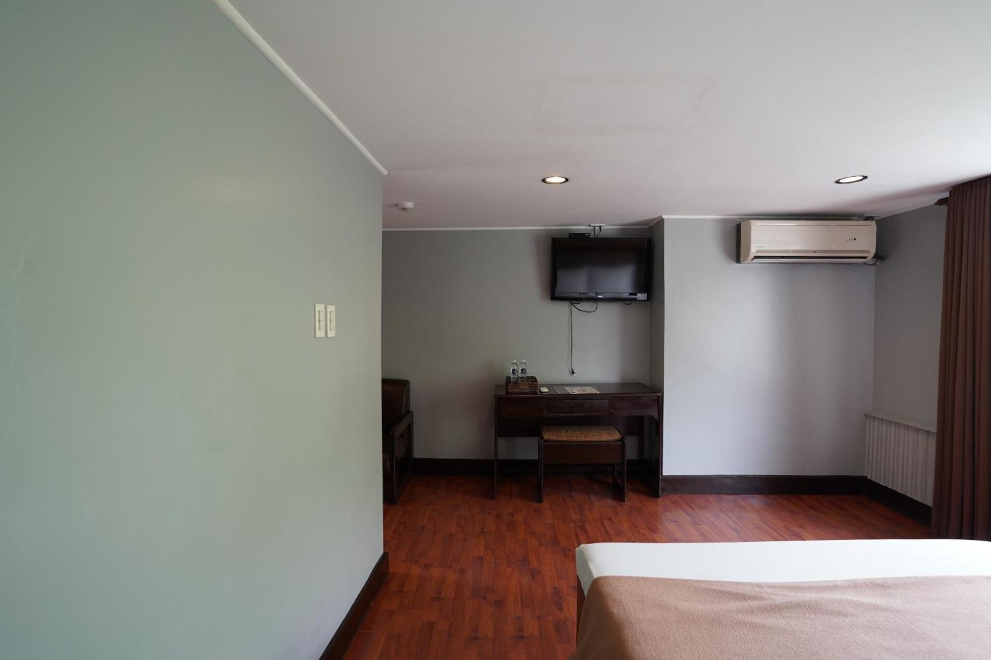Arzo Hotel 4*