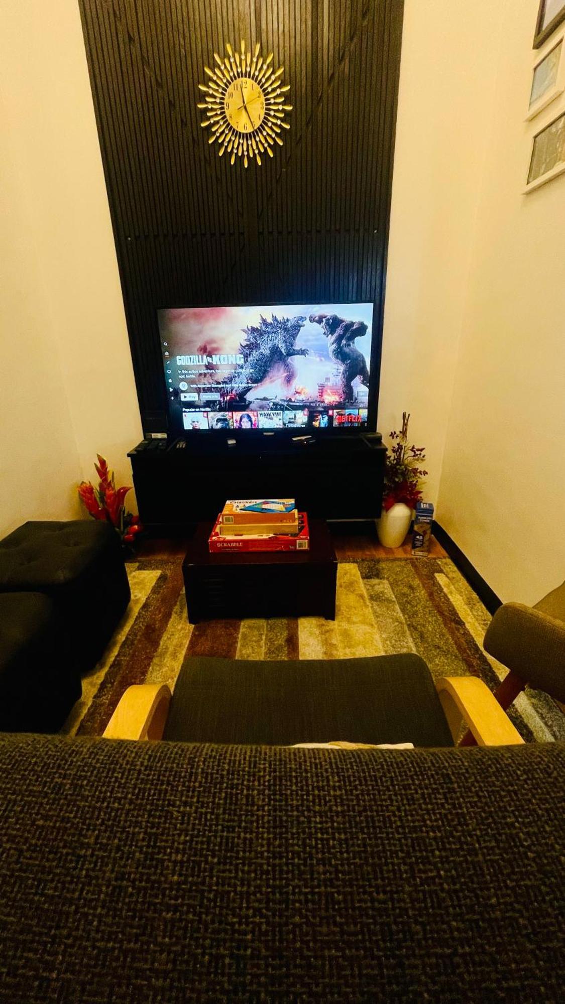 2 Bedroom In The Center Of Mm Apartment *